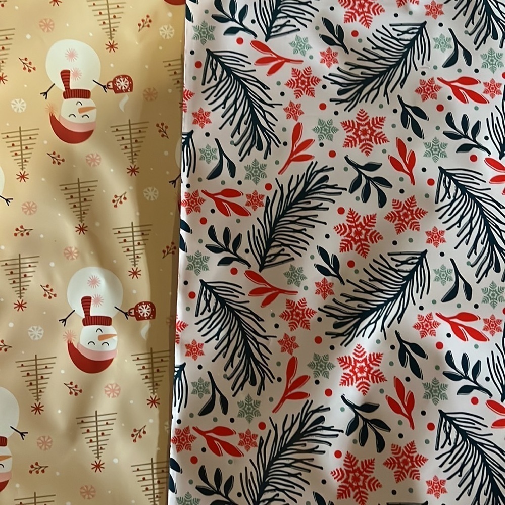 NEW! Holiday Winter 25 10x13 Self Sealing polys and 25 1.5" stickers and 70 clea